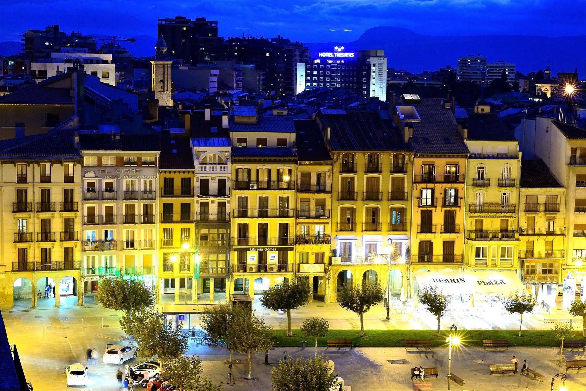 Hostal Arriazu Pamplona Exterior photo